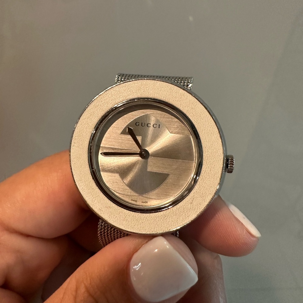 Gucci watch 100% authentic